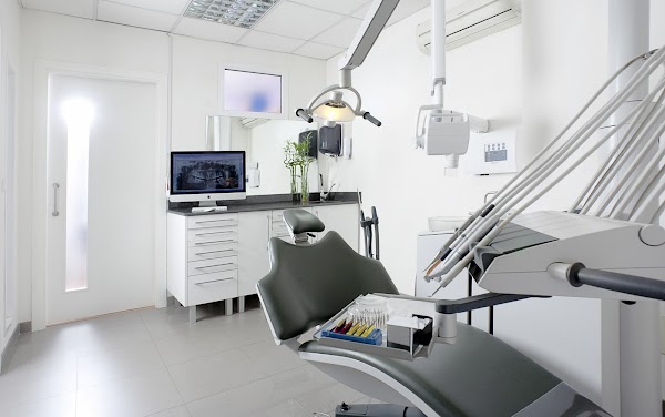 Clinica Dental Torremolinos CM