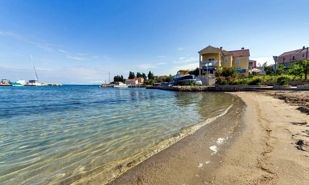 Beach Lovre'in fotoğrafı çok temiz temizlik seviyesi ile