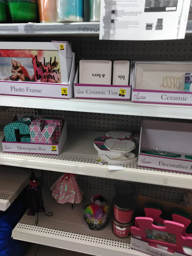 Discount Store «Dollar General», reviews and photos, 2239 Woodson Rd, Overland, MO 63114, USA