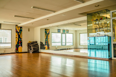 Erkhet baysangui yoga center - VWV2+5W2, Туул Гол Гудамж, Ulaanbaatar, Mongolia