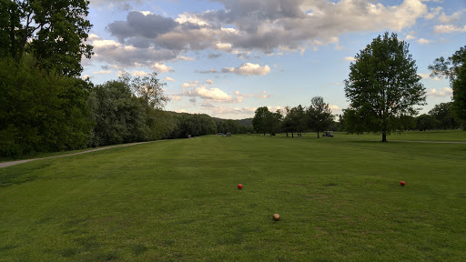 Golf Course «Twin Oaks Golf & Plantation Club», reviews and photos, 450 E 43rd St, Covington, KY 41015, USA