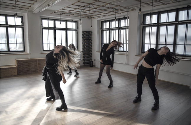 Sept Et Huit Dance Studio | Ballet School