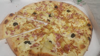 Plats et boissons du Pizzas à emporter Bella Pizza Rognac - n°2