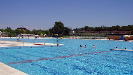 Public outdoor pools Madrid