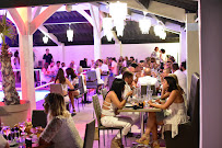 Atmosphère du Restaurant ENTERREMENT VIE CÉLIBATAIRE AIX EN PROVENCE - n°1