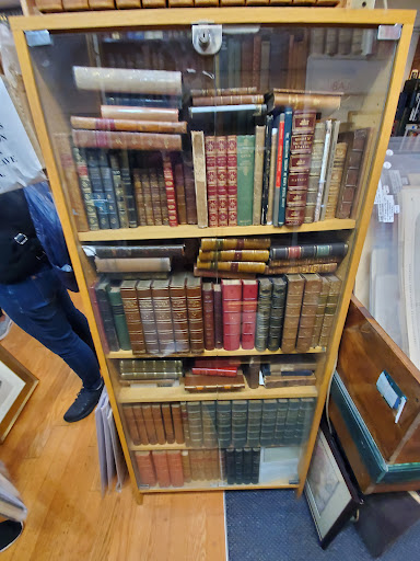 Used Book Store «Commonwealth Books», reviews and photos, 9 Spring Ln, Boston, MA 02109, USA