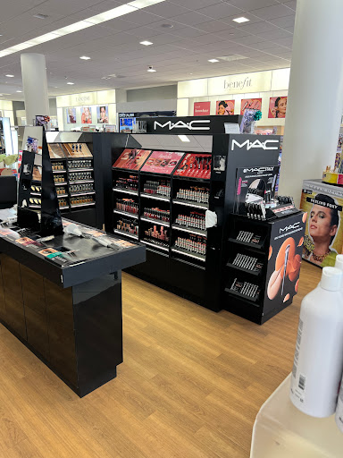 Hair Salon «Ulta Beauty», reviews and photos, 1606 Village Market Blvd SE #130, Leesburg, VA 20175, USA