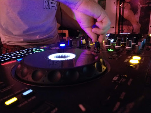 Shopping Mall «Seminole Square Shopping Center», reviews and photos, 200 Zan Rd, Charlottesville, VA 22901, USA