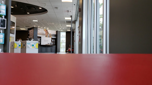 Cell Phone Store «Verizon», reviews and photos, 12190 Biscayne Blvd, North Miami, FL 33181, USA