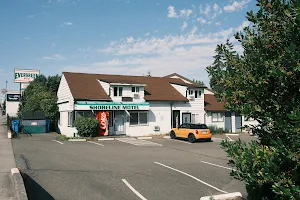Shoreline Motel image