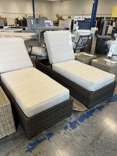 Outlet Store «Rooms To Go Outlet Furniture Store - Pearl River», reviews and photos, 63295 Old Military Rd, Pearl River, LA 70452, USA