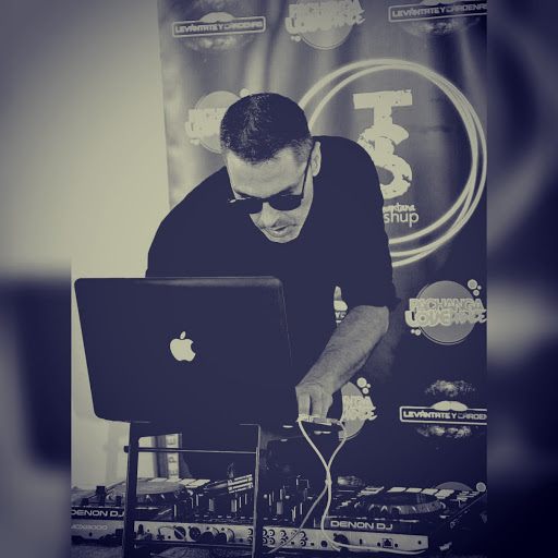 TᗩTO ᔕᗩᑎTᗩᑎᗩ ᗪᒍ