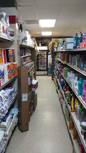 Grocery Store «Supermercado Vargas», reviews and photos, 818 S Lake St, Mundelein, IL 60060, USA