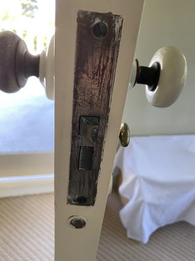 Locksmith «Los Angeles Locksmith California - CK Lock», reviews and photos, 14618 Victory Blvd, Van Nuys, CA 91411, USA