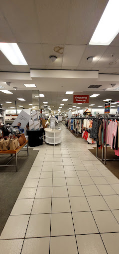 Shopping Mall «VIA|Port Florida Mall», reviews and photos, 10401 US-441, Leesburg, FL 34788, USA