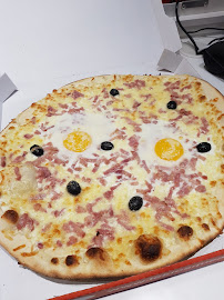 Pizza du Pizzas à emporter Amore Mio Pizza Scionzier - n°8