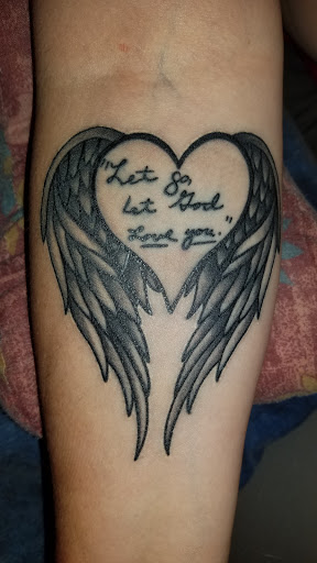 Tattoo Shop «Righteous Tattoo Studio», reviews and photos, 609 E Front St, Bonner Springs, KS 66012, USA