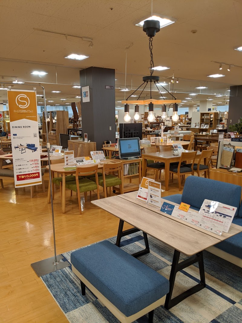 島忠ホームズ 新川崎店家具フロア