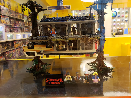 Toy Store «The LEGO Store», reviews and photos, 55 W County Center Dr, Des Peres, MO 63131, USA