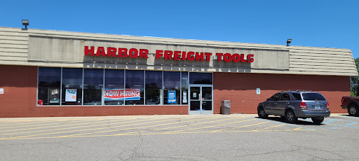 Hardware Store «Harbor Freight Tools», reviews and photos, 34900 Groesbeck Hwy, Charter Twp of Clinton, MI 48035, USA