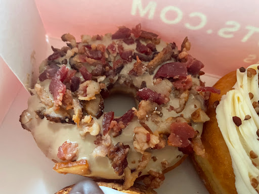 Coffee Shop «Glaze Donuts», reviews and photos, 358 River Rd, New Milford, NJ 07646, USA