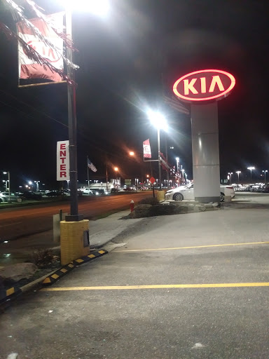 Car Dealer «Kia of Bedford», reviews and photos, 18180 Rockside Rd, Bedford, OH 44146, USA