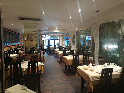 Restaurante Grandeza Oriental - C. Clara Campoamor, 6, 28400 Collado Villalba, Madrid, Spain