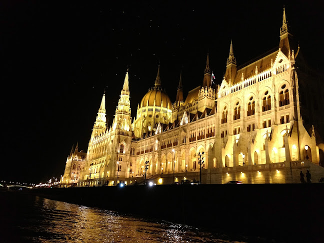 Értékelések erről a helyről: Miniszterelnökség, Budapest - Munkaügyi hivatal