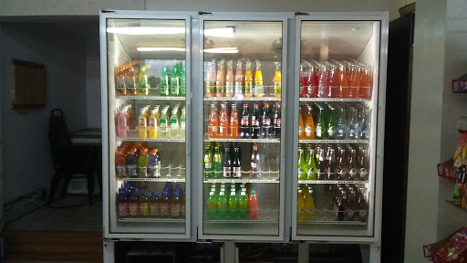 Mexican Grocery Store «La Mexicana Grocery and Taqueria», reviews and photos, 385 Valley St, Willimantic, CT 06226, USA