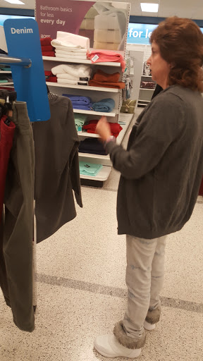 Clothing Store «Ross Dress for Less», reviews and photos, 550 John Ross Pkwy, Rock Hill, SC 29730, USA