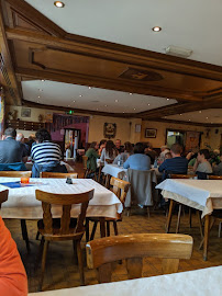 Atmosphère du Restaurant de spécialités alsaciennes La Couronne de Roeschwoog - Flammkueche Restaurant à Rœschwoog - n°11