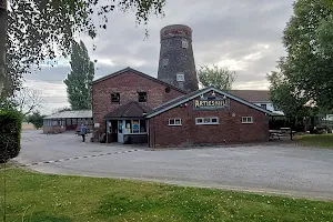 Arties Mill Lodge image
