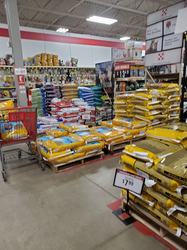 Home Improvement Store «Tractor Supply Co.», reviews and photos, 176 Finley Rd, Belle Vernon, PA 15012, USA