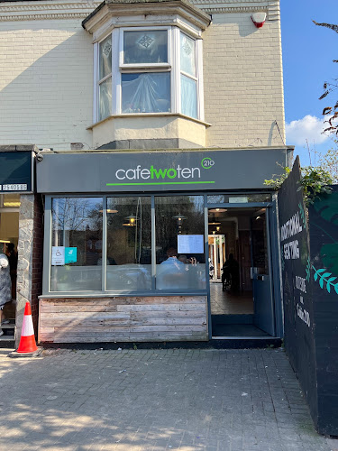 Comments and reviews of Cafe Two Ten