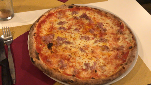 Pizzeria Tajuri Via Giuseppe Garibaldi, 18, 83030 Greci AV, Italia