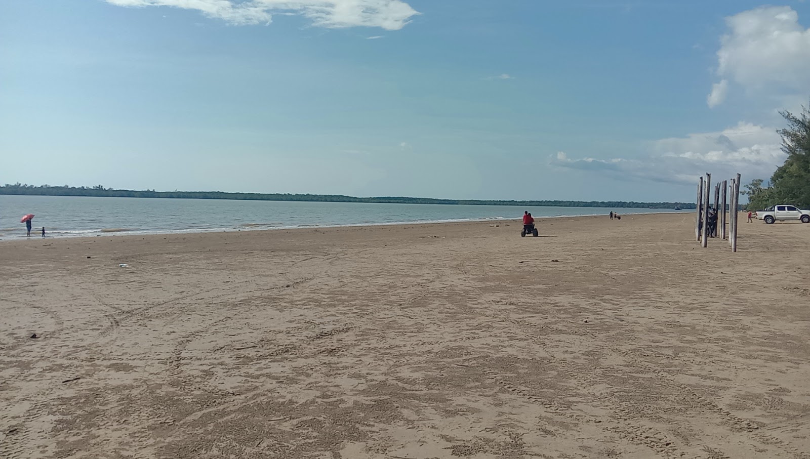 Foto von Belawai Beach - beliebter Ort unter Entspannungskennern