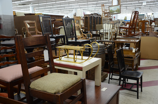 Thrift Store «Thrift & Dollar Inc», reviews and photos, 950 N Lake St, Aurora, IL 60506, USA