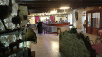 Atmosphère du Restaurant français Centre Routier de Bonsecours à Sévérac-d'Aveyron - n°11