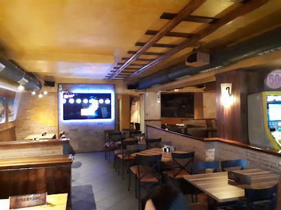 Pub restaurante El Viejo Anden - C. Orquídea, 8, 28933 Móstoles, Madrid, Spain