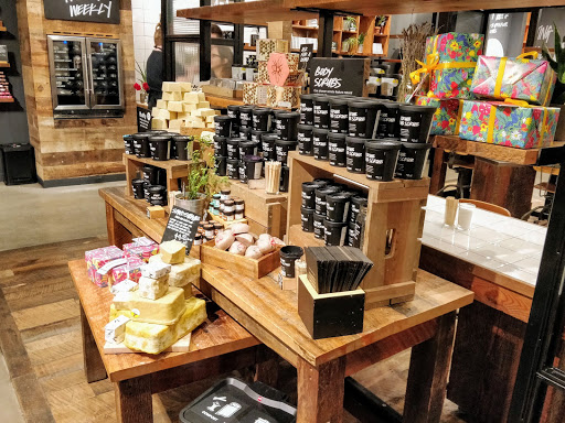 Cosmetics Store «LUSH», reviews and photos, 1961 Chain Bridge Rd, McLean, VA 22102, USA