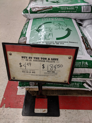 Home Improvement Store «Tractor Supply Co.», reviews and photos, 1550 Whitehall Rd, Muskegon, MI 49445, USA