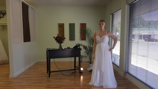 Plus Size Clothing Store «The Curvy Bride Boutique», reviews and photos, 8210 S Harvard Ave, Tulsa, OK 74137, USA