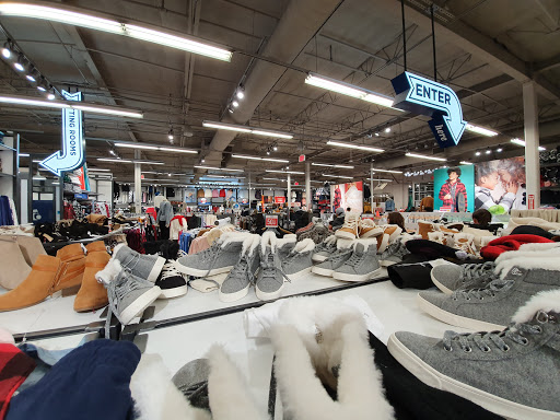 Clothing Store «Old Navy», reviews and photos, 36698 Bayside Outlet Dr, Rehoboth Beach, DE 19971, USA