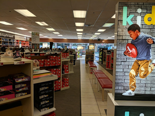 Shoe Store «Famous Footwear», reviews and photos, 5500 Grossmont Center Dr, La Mesa, CA 91942, USA