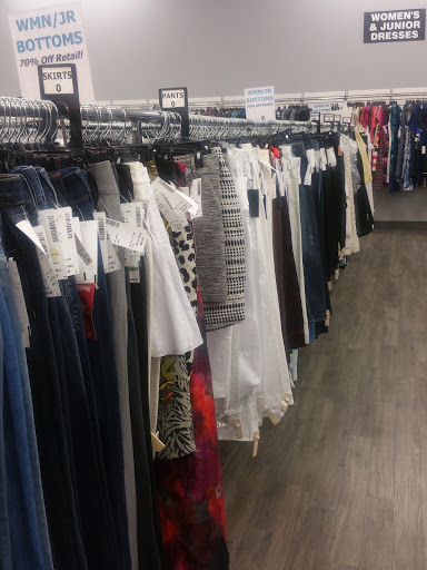 Clothing Store «Opitz Outlet», reviews and photos, 4320 Excelsior Blvd, St Louis Park, MN 55416, USA