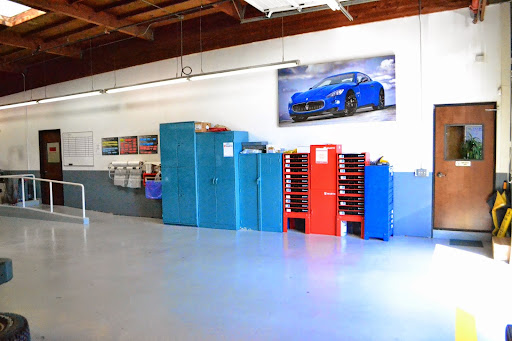 Auto Body Shop «Classic Auto Craft Auto Body Collision & Dent Repair», reviews and photos, 555 Irwin St, San Rafael, CA 94901, USA