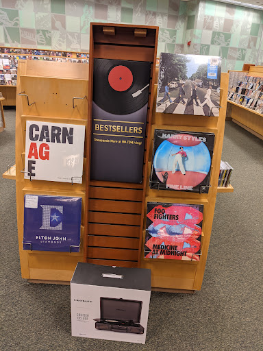 Book Store «Barnes & Noble», reviews and photos, 58 S 32nd St, Camp Hill, PA 17011, USA