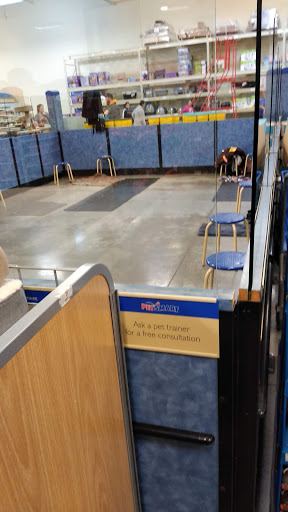 Pet Supply Store «PetSmart», reviews and photos, 3211 Peoples St, Johnson City, TN 37604, USA