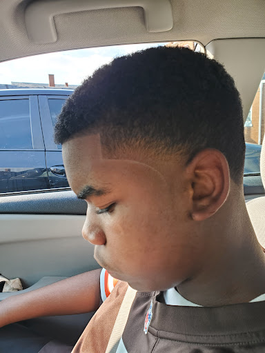 Barber Shop «Razor 1 Kutz Barbershop», reviews and photos, 7218 Montgomery Rd, Silverton, OH 45236, USA