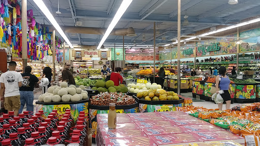 Supermarket «Vallarta Supermarkets», reviews and photos, 1111 N Cherry St, Tulare, CA 93274, USA